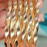 یک لنگه گوشواره پیدا کردم