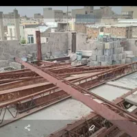 تعدادی تیرچه فلزی و تیراهن و پنجره upvc