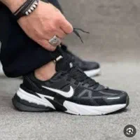کفش اسپرت وی2کی(کارمحرم زاده)مدل عابرسان نصف راه