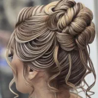 میکاپ شنیون تخصصی با ۱۲ سال سابقه کار فوق تخصصی|خدمات آرایشگری و زیبایی|نهاوند, |دیوار