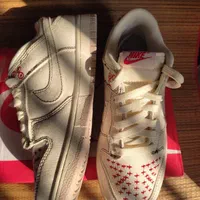 کفش کتونی|کیف، کفش، کمربند|بندر گناوه, |دیوار