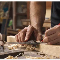 شاگرد نجار ساده یا نیمه ماهر جهت کار مبل راحتی