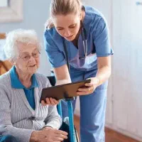 اعزام پرستار سالمند شبانه روزی و روزانه