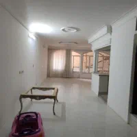 ۹۵ متر طبقه همکف یک خواب حیاط دار جنوبی