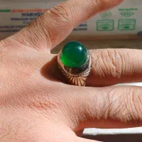 انگشتر نقره عقیق سبز آبدار طبیعی