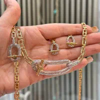 طلای کادویی شیک اجرت منصفانه(خریدطلابالاترین قیمت)