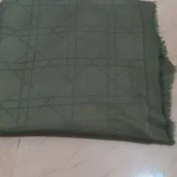 روسری مجلسی دیور. قرمز و روسری سبز|لباس|تهران, شهرک محلاتی|دیوار