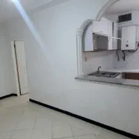 انتهای خیابان عدل / طبقه اول ، کم واحد