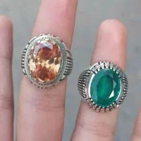 دو عدد انگشتر نقره مردانه با نگین زمرد و یاقوت زرد