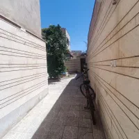 اجاره ۲۶۰متر دربستی بر خیابان گلزارشمالی|اجارهٔ خانه و ویلا|اصفهان, گلزار|دیوار