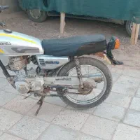 دوتا هندا سالم|موتورسیکلت|تربت‌حیدریه, مسجد جامع|دیوار