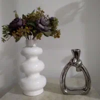 گلدان مدرن آبکاری شده وگل وگلدانگره ای