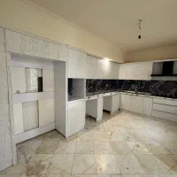کابینت بسیار تمیز در حد نو در منطقه دروس