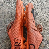 کفش ورزشی میخی|کیف، کفش، کمربند|شاهین‌شهر, فردوسی|دیوار