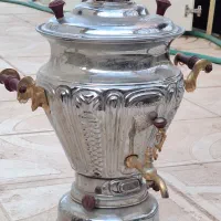 یک سماور گازی.