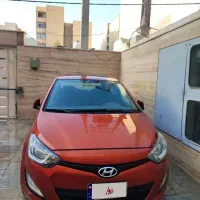 هیوندای i20
