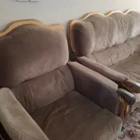 مبل۷نفره چوبی نیازمندتعمیربدون شکستگی