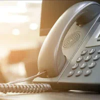کارشناس فروش و منشی پاسخگوی تلفن