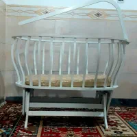 گهواره چوبی در حد نو