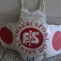 هوگووکلاه تکواندو همراه لباس ولوازم جانبی|تجهیزات ورزشی|اسلامشهر, مظفریه|دیوار