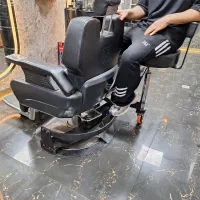 صندلی باربر|آرایشگاه و سالن‌های زیبایی|اراک, |دیوار