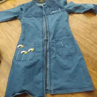 تعدادی لباس دخترونه|کفش و لباس بچه|رشت, معلولین|دیوار