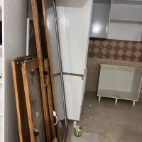 درب و پنجره آلمینیومی سالم در حد نو|عمدهفروشی|رشت, صفاری|دیوار