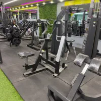 باشگاه بدنسازی بینهایت