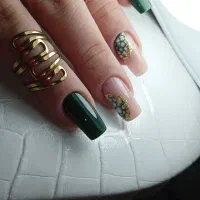 تخصصیی ترین مرکز کاشت ناخن ژورنالی