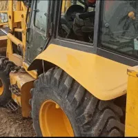 راننده بیل بکهو میخام مختص کار در جیرفت و حومه