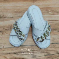 کتانی و کفش مجلسی و بچگانه