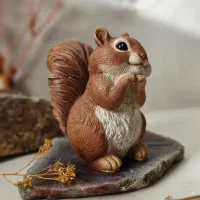 مجسمه سنجاب|مجسمه، تندیس، ماکت|میبد, |دیوار