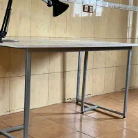 میز کار و ترولی