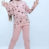 مقداری لباس پاییزی بچگانه بصورت عمده بفروش میرسد