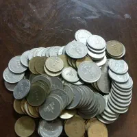 تعدادی سکه ۱۰۰ ۲۰۰ ۵۰۰ جمهوری