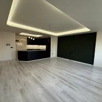 آپارتمان ۱۱۲ متری بازسازی شده چندقدمی دریا
