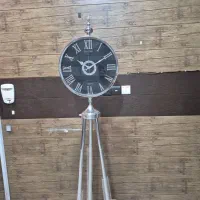 ساعت ایستاده زیر قیمت