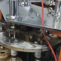 فروش انواع دستگاه های لیوان کاغذی