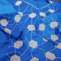 لباس فقط یک بار پوشیده شده کفتان و مخور و شال