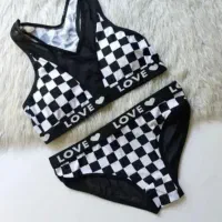 لباس زیر|لباس|سبزوار, قصبه شرقی|دیوار