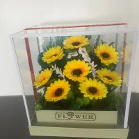 گل مصنوعی در باکس