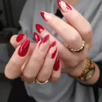 کاشت و ترمیم ناخن مهرشهردر محیطی گرم و سالنی شیک|خدمات آرایشگری و زیبایی|کرج, باغ سیب|دیوار