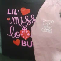 این لباسهاتک سایزوتک رنگ هستن کاملانو