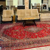 سه تا فرش،مبل و سه تخت چوبی همه فقط ۱۲ میلیون