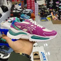 600 تا کتونی تک سایز با مدل های زیاد|کیف، کفش، کمربند|تالش, هشتپر|دیوار