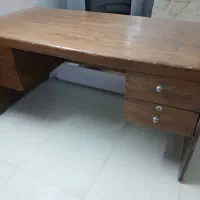 میز تحریر بزرگ