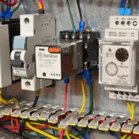 برقکار صنعتی ( مهندسی برق صنعتی ) کرج