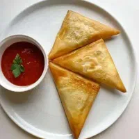 نیازمند چند  نیرو خانم