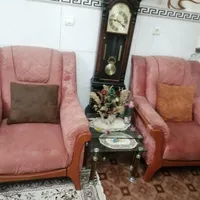 2 عدد مبل تک نفر