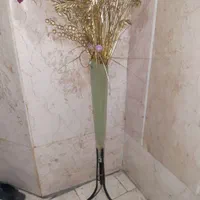 گل مصنوعی با گلدان شیک فلزی و شیشه اای|گل مصنوعی|تهران, صادقیه|دیوار